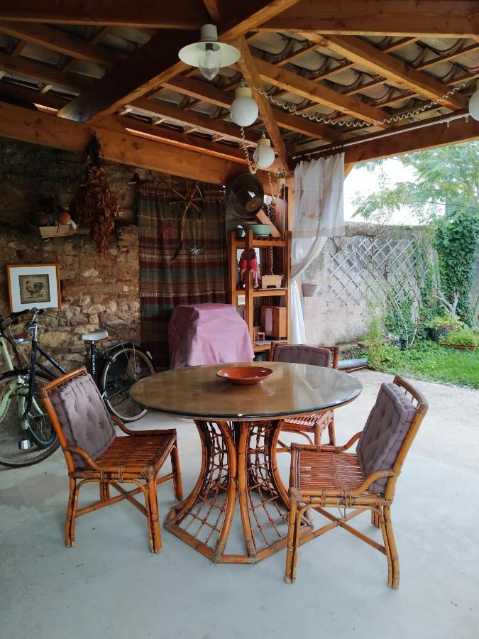 Hotel La Roulotte Des Carpates Gaillac Exterior foto